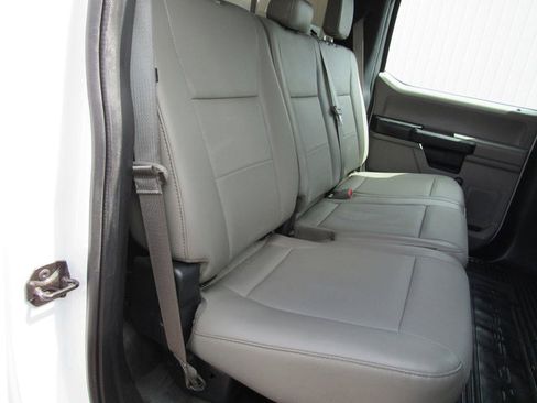 Used 2017 Ford F550 2WD Crew Cab Super Duty image 18
