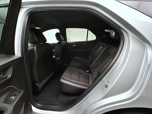 Used 2022 Chevrolet Equinox RS w/ Infotainment Package image 19