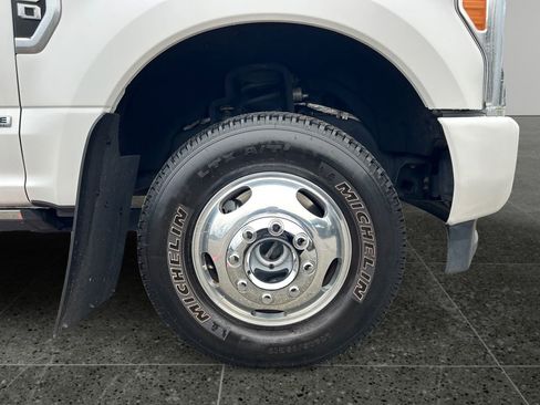 Used 2019 Ford F350 Platinum w/ Platinum Ultimate Package image 10