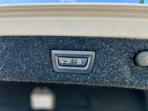 Used 2021 BMW 530i w/ Convenience Package RWD image 9