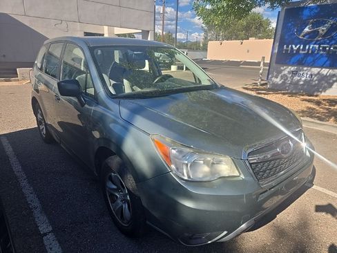 Used 2014 Subaru Forester 2.5i AWD/4WD image 2