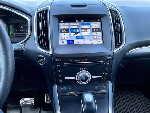 Used 2018 Ford Edge Sport w/ Equipment Group 401A AWD/4WD image 31