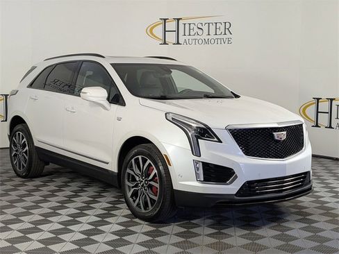 Used 2023 Cadillac XT5 Sportv w/ Platinum Package image 2