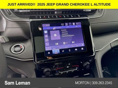 New 2025 Jeep Grand Cherokee L Altitude image 14