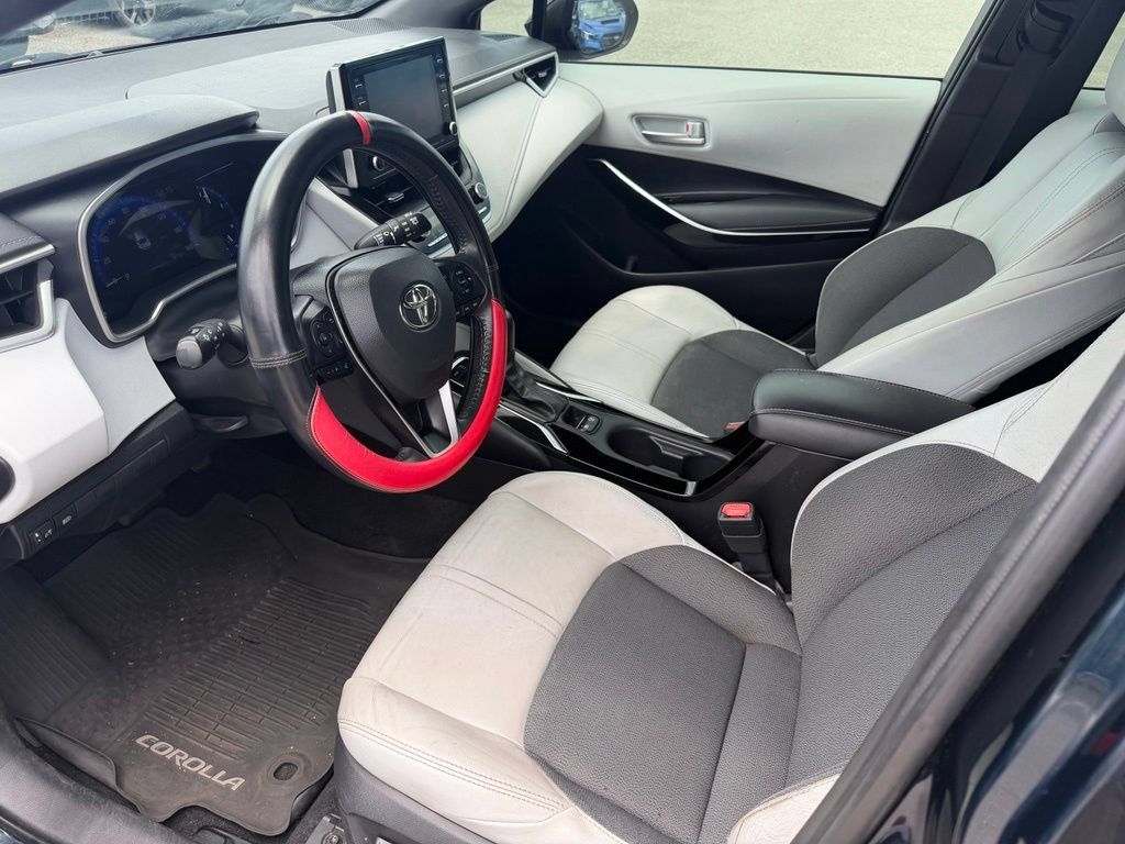 Used 2022 Toyota Corolla XSE FWD image 23