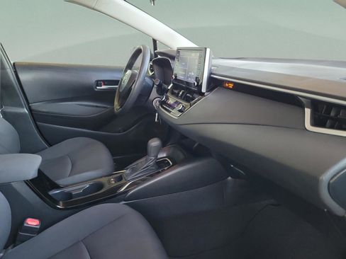 Used 2020 Toyota Corolla LE image 8