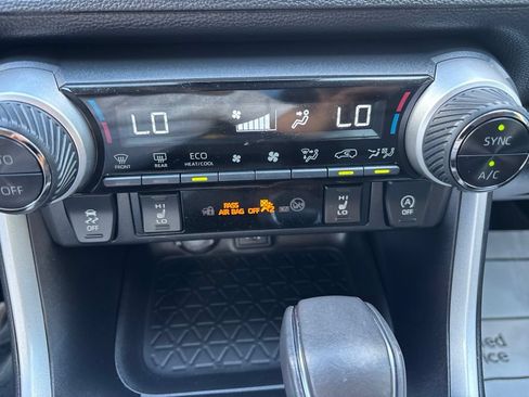 Used 2023 Toyota RAV4 XLE Premium AWD/4WD image 38