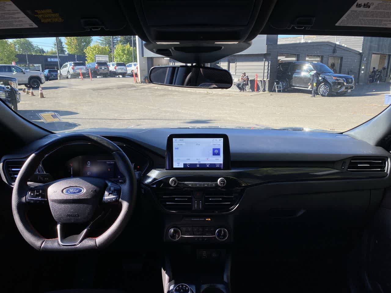 Used 2025 Ford Escape ST-Line Select AWD/4WD image 13