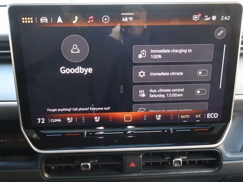 Used 2025 Volkswagen ID. Buzz Pro S Plus image 25