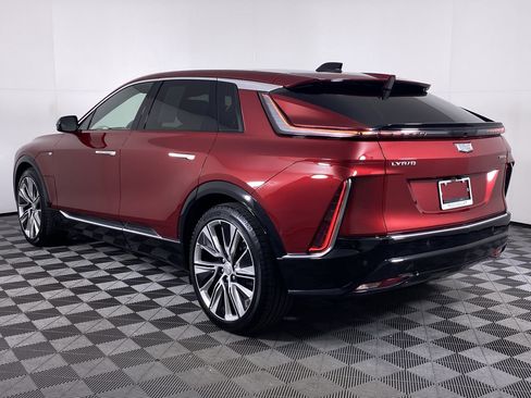 Certified 2024 Cadillac Lyriq Luxury w/ LPO, Floor Liner Package image 19