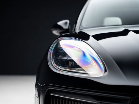 Used 2022 Porsche Macan S image 9