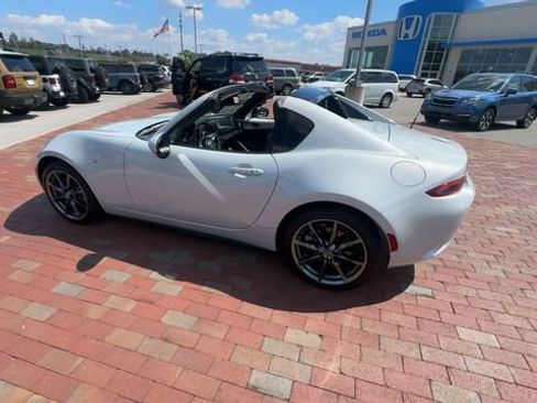 Used 2019 MAZDA MX-5 Miata RF Grand Touring w/ GT-S Package RWD image 8