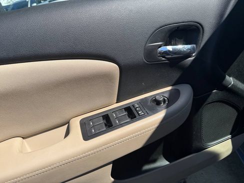 Used 2013 Chrysler 200 LX FWD image 15