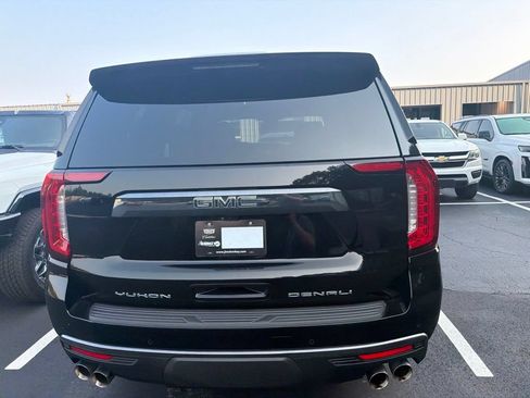 Used 2024 GMC Yukon Denali Ultimate w/ LPO, Floor Liner Package AWD/4WD image 5