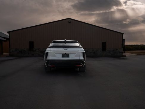 New 2024 Cadillac Lyriq Sport w/ Nappa Leather Package image 4