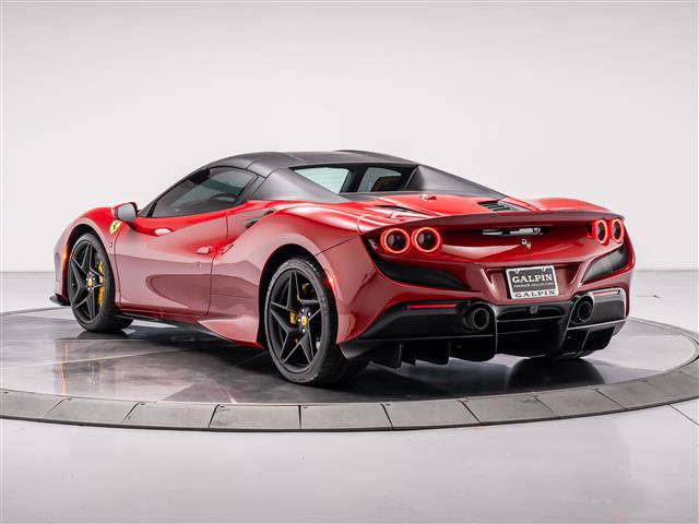 Used 2022 Ferrari F8 Tributo RWD image 11