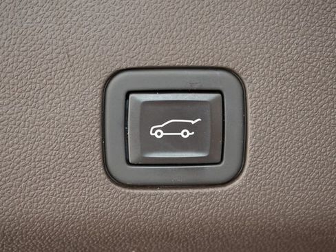 Used 2022 GMC Yukon Denali w/ Max Trailering Package AWD/4WD image 17