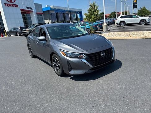 Used 2024 Nissan Sentra SV FWD image 2