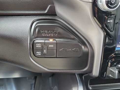 Used 2024 RAM 2500 Laramie w/ Night Edition image 19