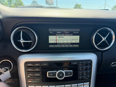 Used 2015 Mercedes-Benz SLK 250 image 34