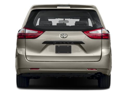 Used 2017 Toyota Sienna L FWD image 5