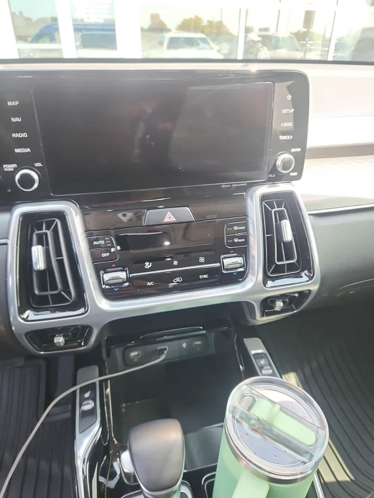 Certified 2023 Kia Sorento SX FWD image 2