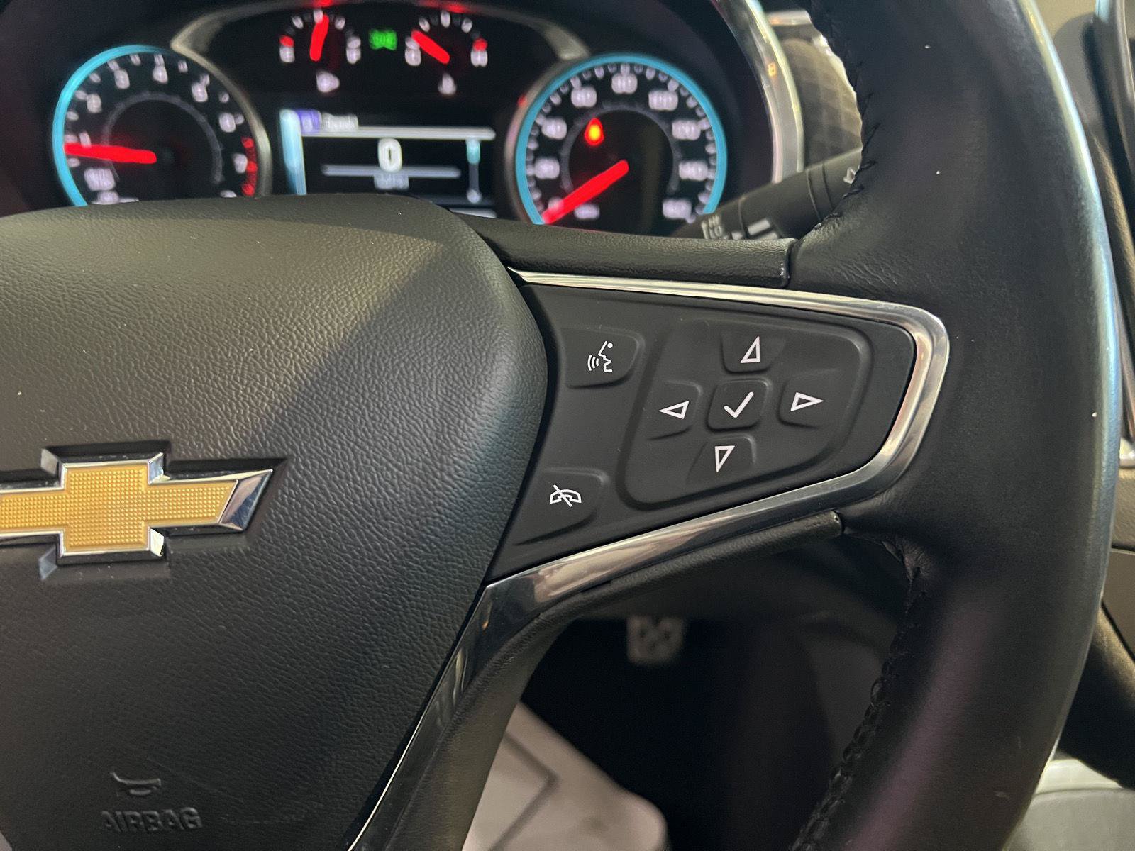 Used 2017 Chevrolet Malibu LT FWD image 24