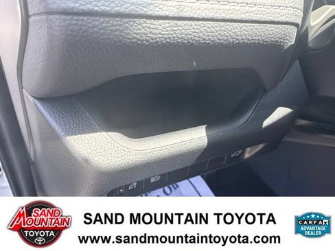Used 2022 Toyota RAV4 XLE Premium FWD image 14