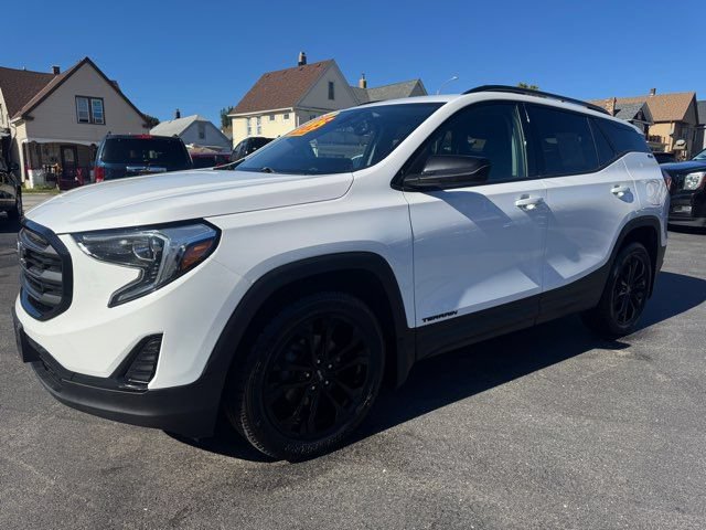 Used 2020 GMC Terrain SLE w/ Elevation Edition AWD/4WD image 3