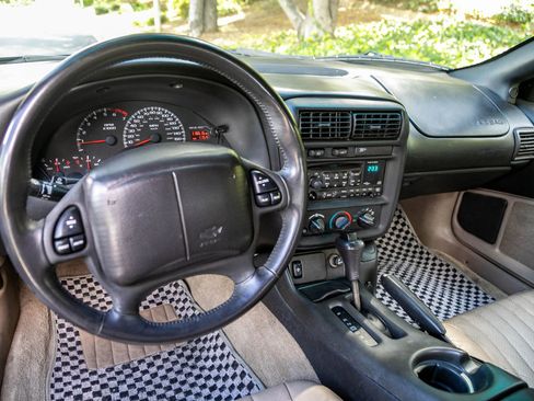 Used 2002 Chevrolet Camaro Z28 image 14