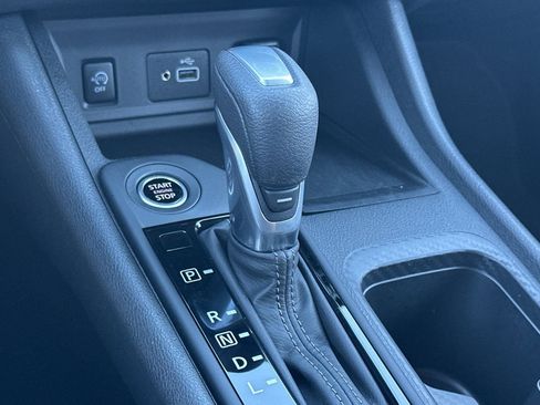 Used 2025 Nissan Sentra S image 32