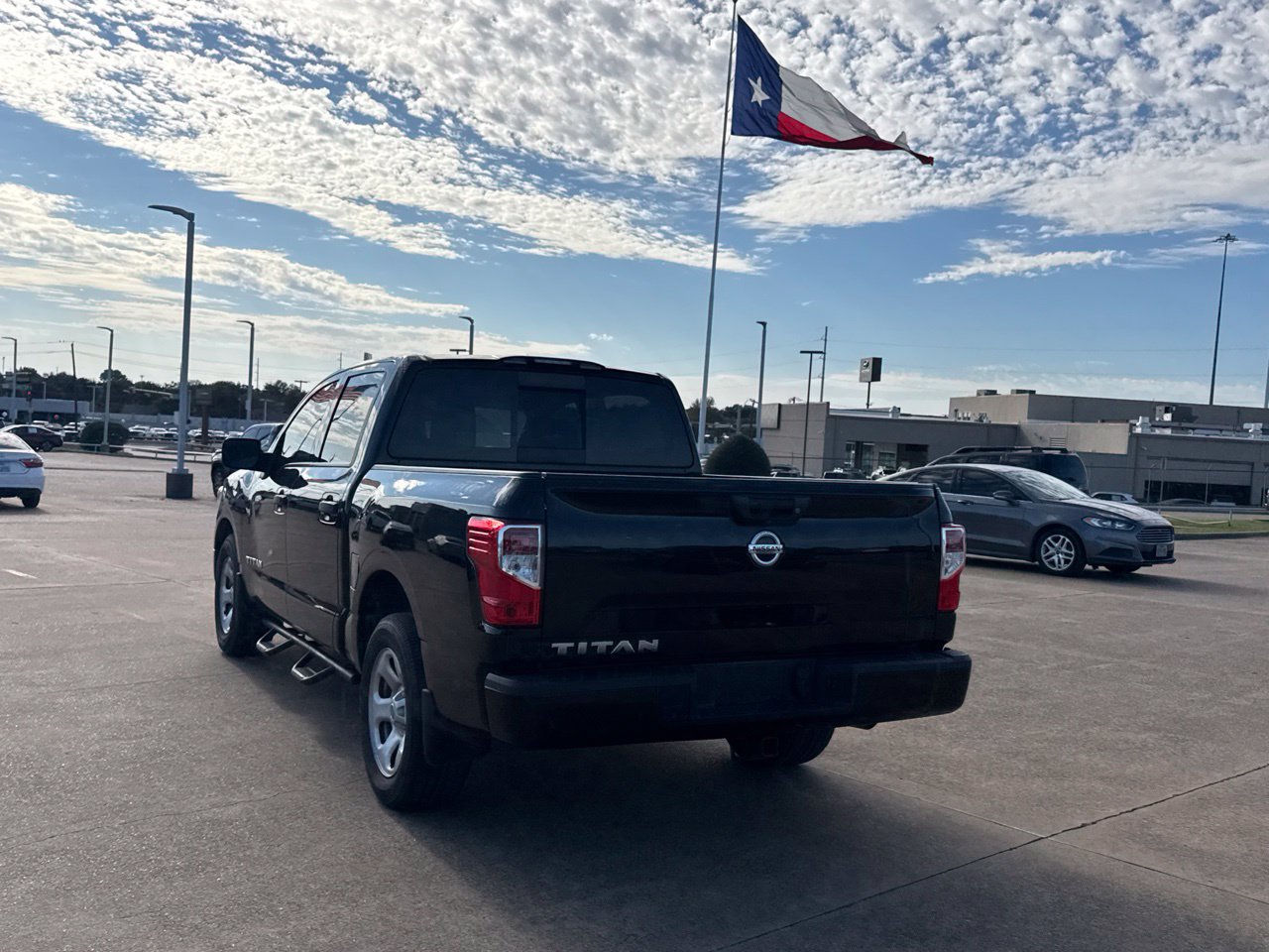 Used 2021 Nissan Titan S w/ S Utility Package RWD image 25