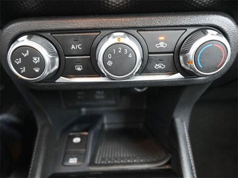 Certified 2024 Nissan Kicks SV image 9