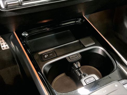 Used 2022 Mercedes-Benz GLB 35 AMG 4MATIC image 16