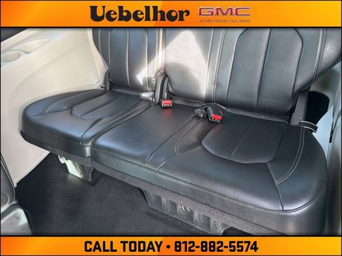 Used 2024 Chrysler Pacifica Touring-L image 20