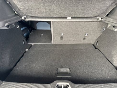 New 2025 Volvo EX30 Plus w/ Climate Package image 14