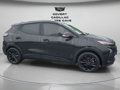 Used 2023 Chevrolet Bolt EUV LT w/ Redline Edition image 12