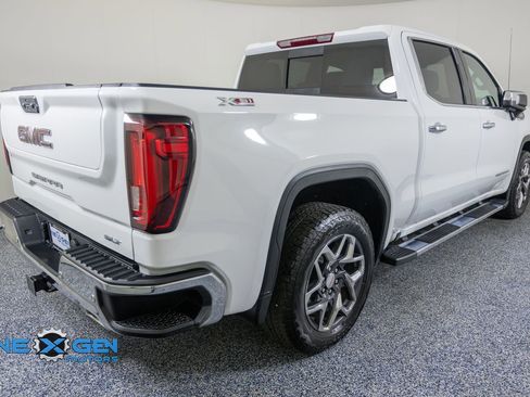 Used 2025 GMC Sierra 1500 SLT w/ SLT Premium Plus Package AWD/4WD image 7