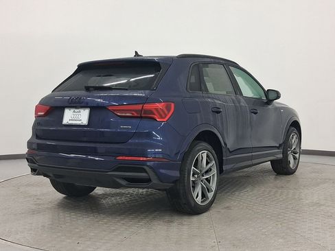 Used 2023 Audi Q3 2.0T Premium w/ Black Optic Sport Package image 9