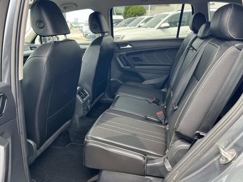 Certified 2023 Volkswagen Tiguan SE FWD image 20