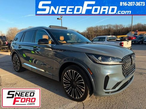 Used 2025 Lincoln Aviator Black Label image 1