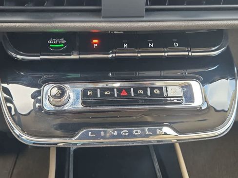 Used 2023 Lincoln Corsair FWD image 32