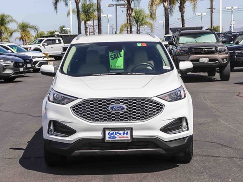Certified 2023 Ford Edge SEL w/ Convenience Package AWD/4WD image 2