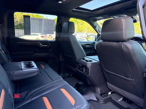 Used 2024 GMC Sierra 1500 AT4 w/ Technology Package image 47