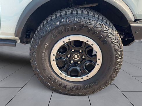 Used 2023 Ford Bronco Badlands AWD/4WD image 8