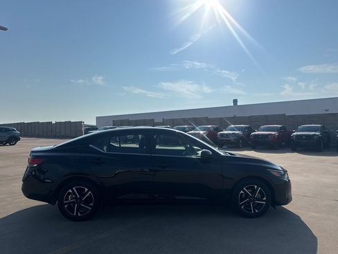 Certified 2024 Nissan Sentra SV FWD image 27