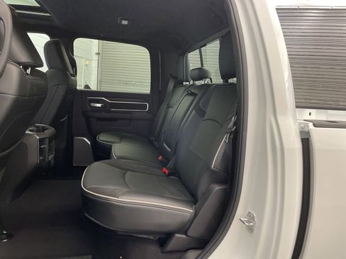 New 2026 RAM 3500 Laramie AWD/4WD image 22