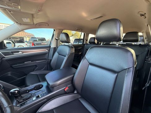 Used 2021 Volkswagen Atlas SE image 19