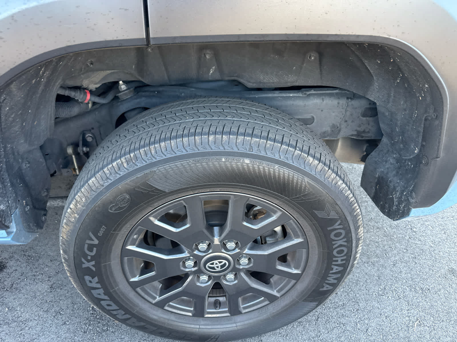 Used 2025 Toyota 4Runner SR5 AWD/4WD image 5