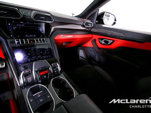 Used 2023 Lamborghini Urus S AWD/4WD image 15